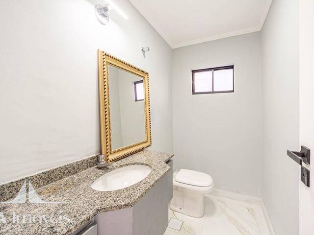 Casa para Venda em Santana de Parnaíba - 4