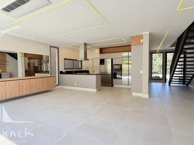 #1248 - Casa para Venda em Santana de Parnaíba - SP - 1