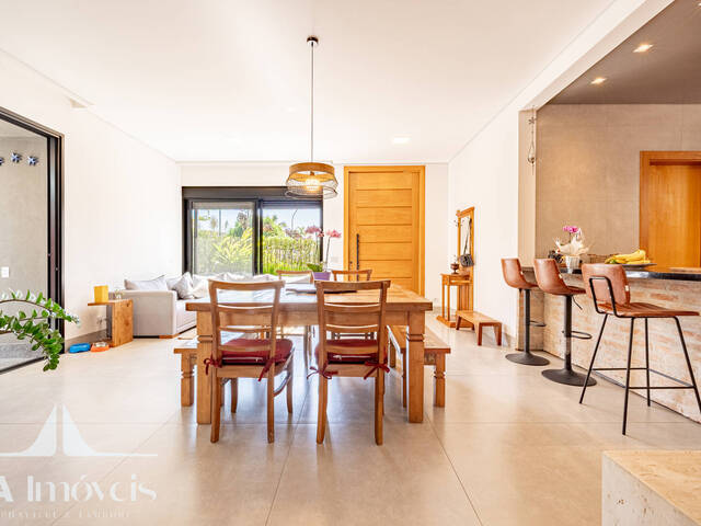 Casa para Venda em Santana de Parnaíba - 5