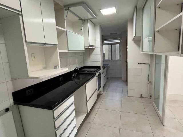 Apartamento para Venda em Santana de Parnaíba - 4