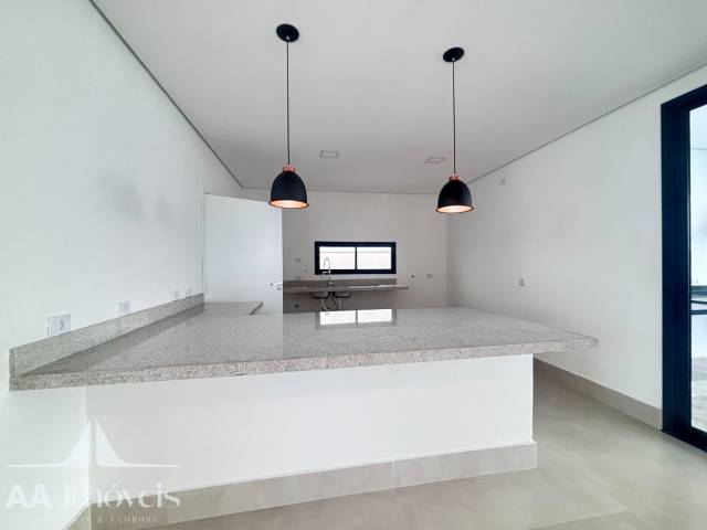 Casa para Venda em Santana de Parnaíba - 5
