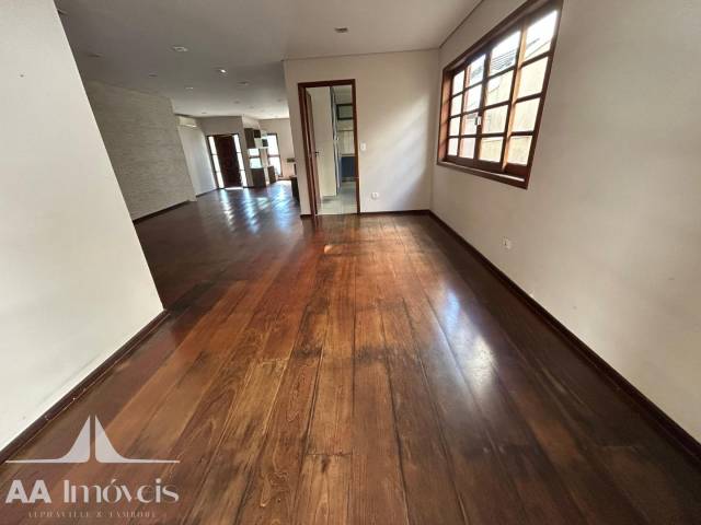 Casa para Venda em Santana de Parnaíba - 5
