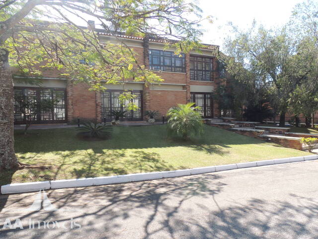 #1353 - Casa para Venda em Santana de Parnaíba - SP