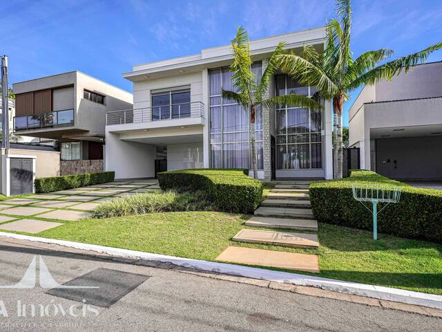 #1369 - Casa para Venda em Santana de Parnaíba - SP