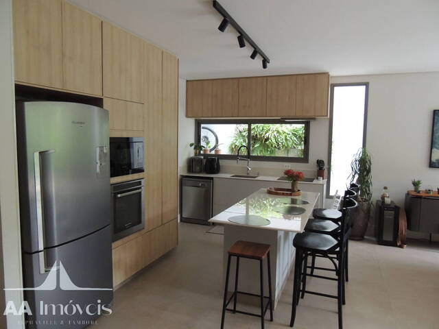 Casa para Venda em Santana de Parnaíba - 5