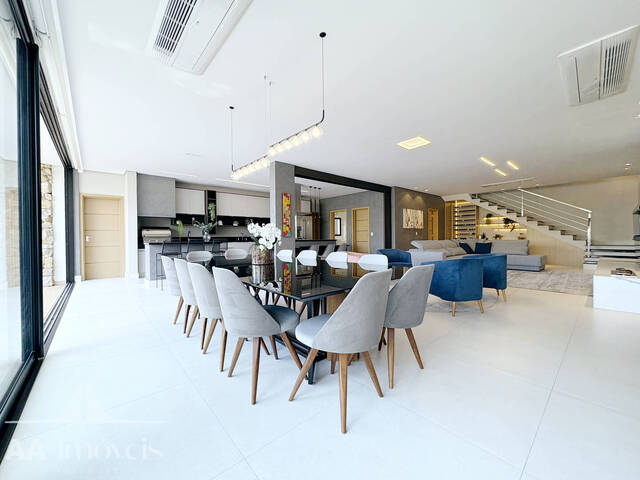 #1391 - Casa para Venda em Santana de Parnaíba - SP