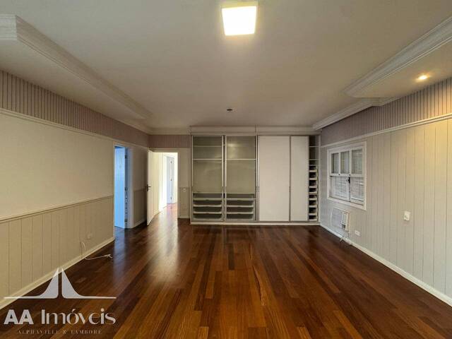 Casa para Venda em Santana de Parnaíba - 5