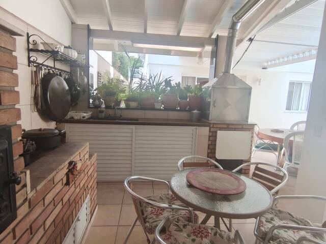 Casa para Venda em Santana de Parnaíba - 5