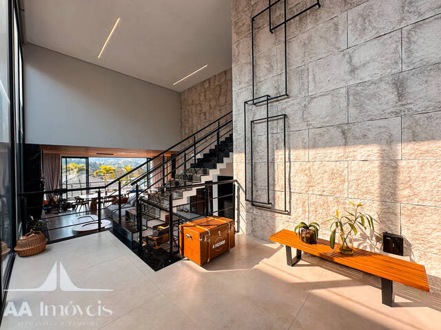 Casa para Venda em Santana de Parnaíba - 3