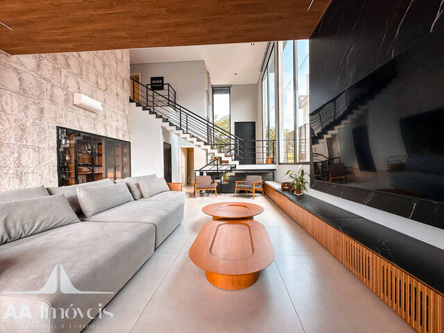 Casa para Venda em Santana de Parnaíba - 5