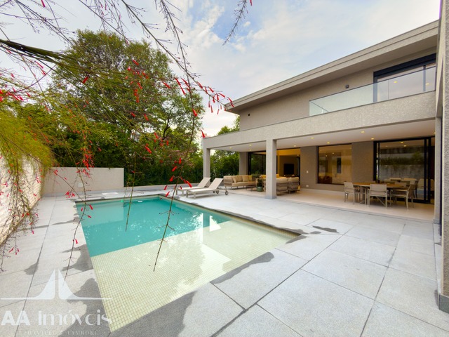 Casa para Venda em Santana de Parnaíba - 4