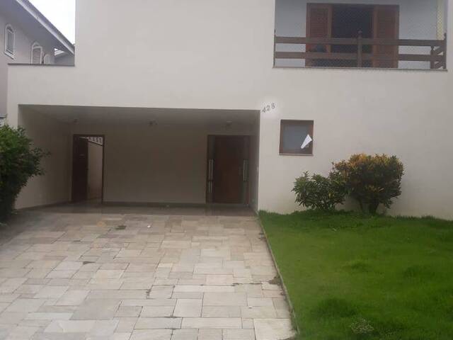 #1436 - Casa para Locação em Santana de Parnaíba - SP