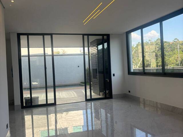 Casa para Venda em Santana de Parnaíba - 2