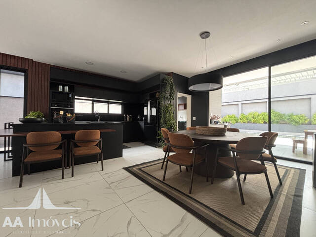 Casa para Venda em Santana de Parnaíba - 2