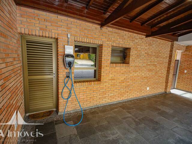 Casa para Venda em Santana de Parnaíba - 3
