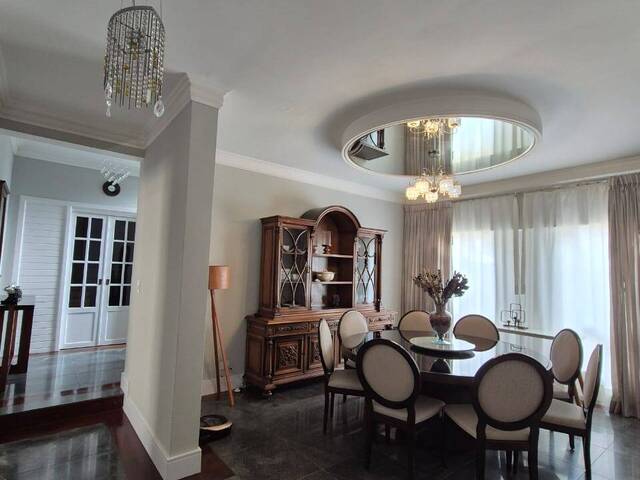 Casa para Venda em Santana de Parnaíba - 5