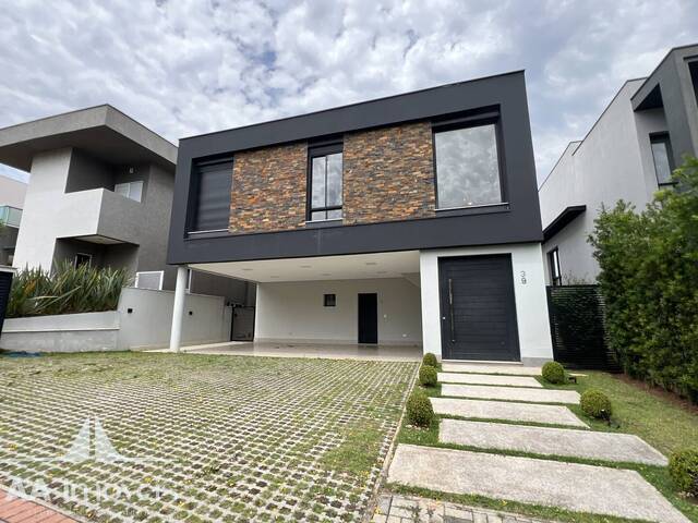 #1476 - Casa para Venda em Santana de Parnaíba - SP