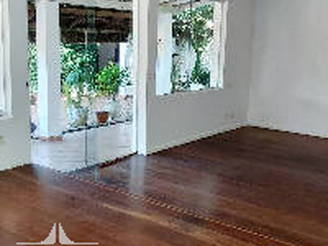 Casa para Venda em Santana de Parnaíba - 4