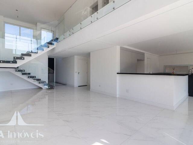 Casa para Venda em Santana de Parnaíba - 5