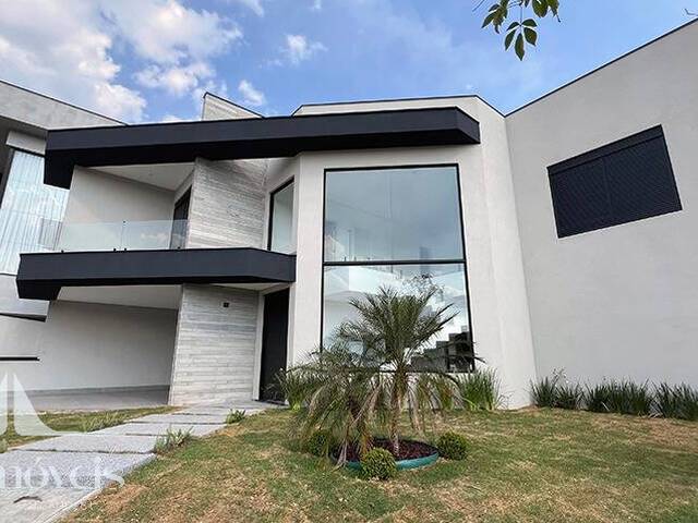 Casa para Venda em Santana de Parnaíba - 2