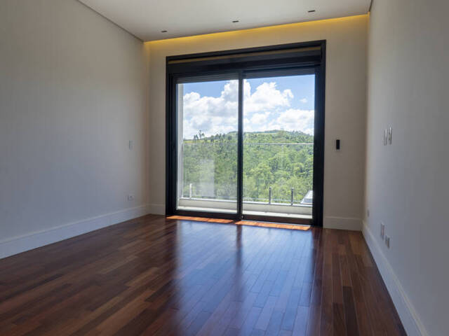 Casa para Venda em Santana de Parnaíba - 5