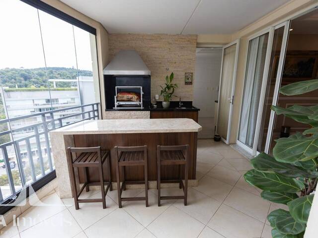 Apartamento para Venda em Santana de Parnaíba - 2