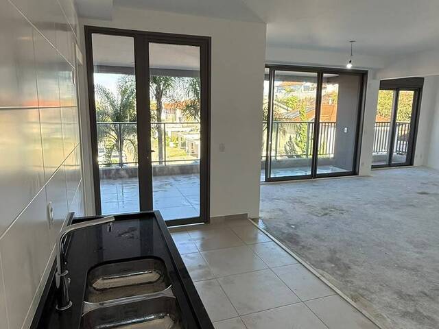 Apartamento para Venda em Santana de Parnaíba - 5