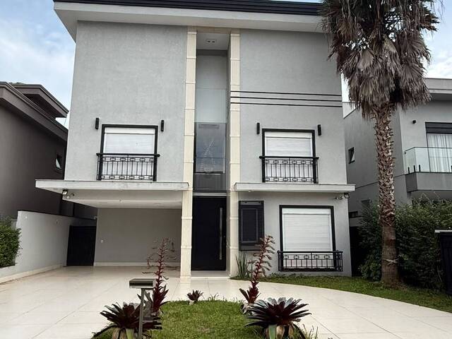 Casa para Venda em Santana de Parnaíba - 2