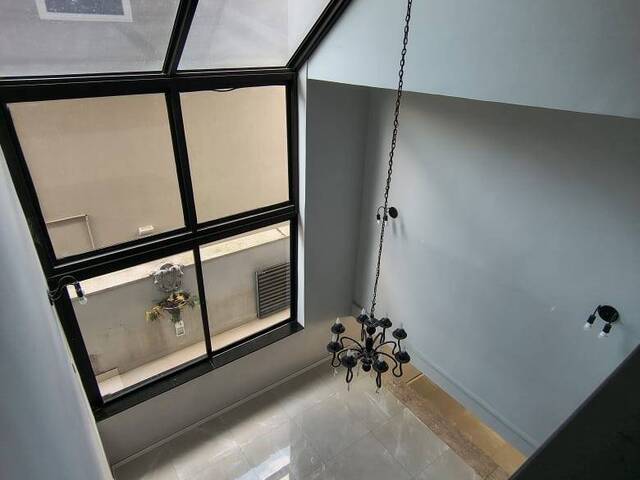 Casa para Venda em Santana de Parnaíba - 5