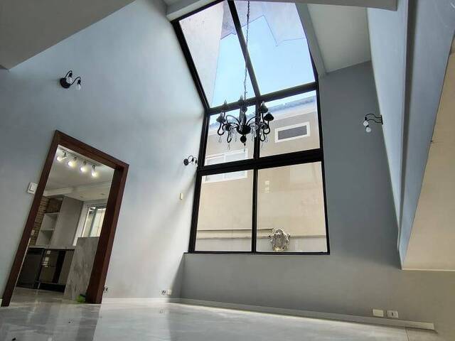 Casa para Venda em Santana de Parnaíba - 3
