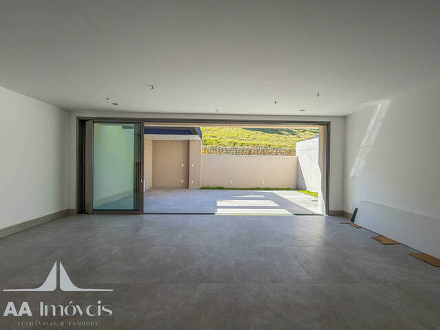 Casa para Venda em Santana de Parnaíba - 4