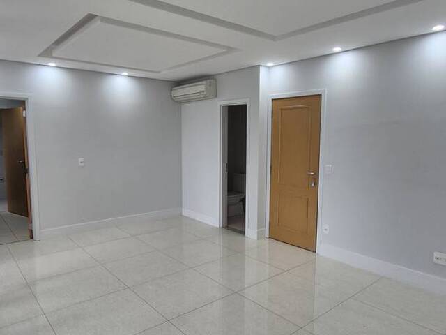 Apartamento para Venda em Santana de Parnaíba - 3