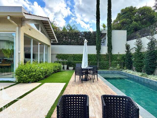 Casa para Venda em Santana de Parnaíba - 3